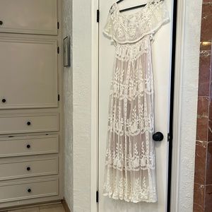 Lace maxi dress